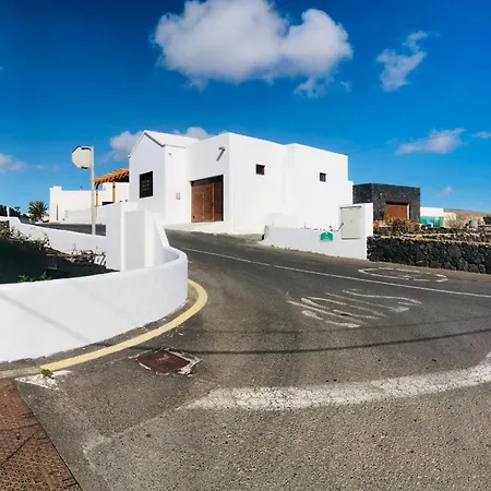 Alegranza In The Beautiful Village Of Mozaga, Lanzarote Apartment