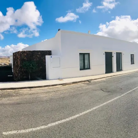 Alegranza In The Beautiful Village Of Mozaga, Lanzarote Apartment *